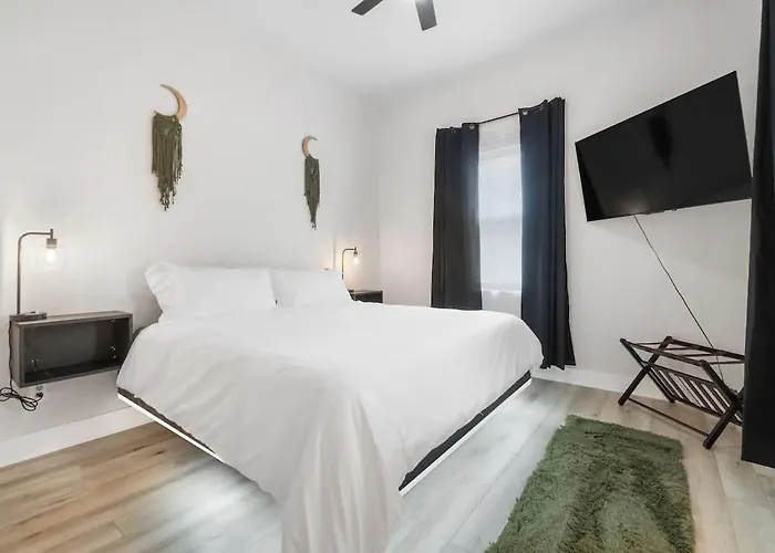 Holiday home The Lantana Leisure - A Lavish Vibe *